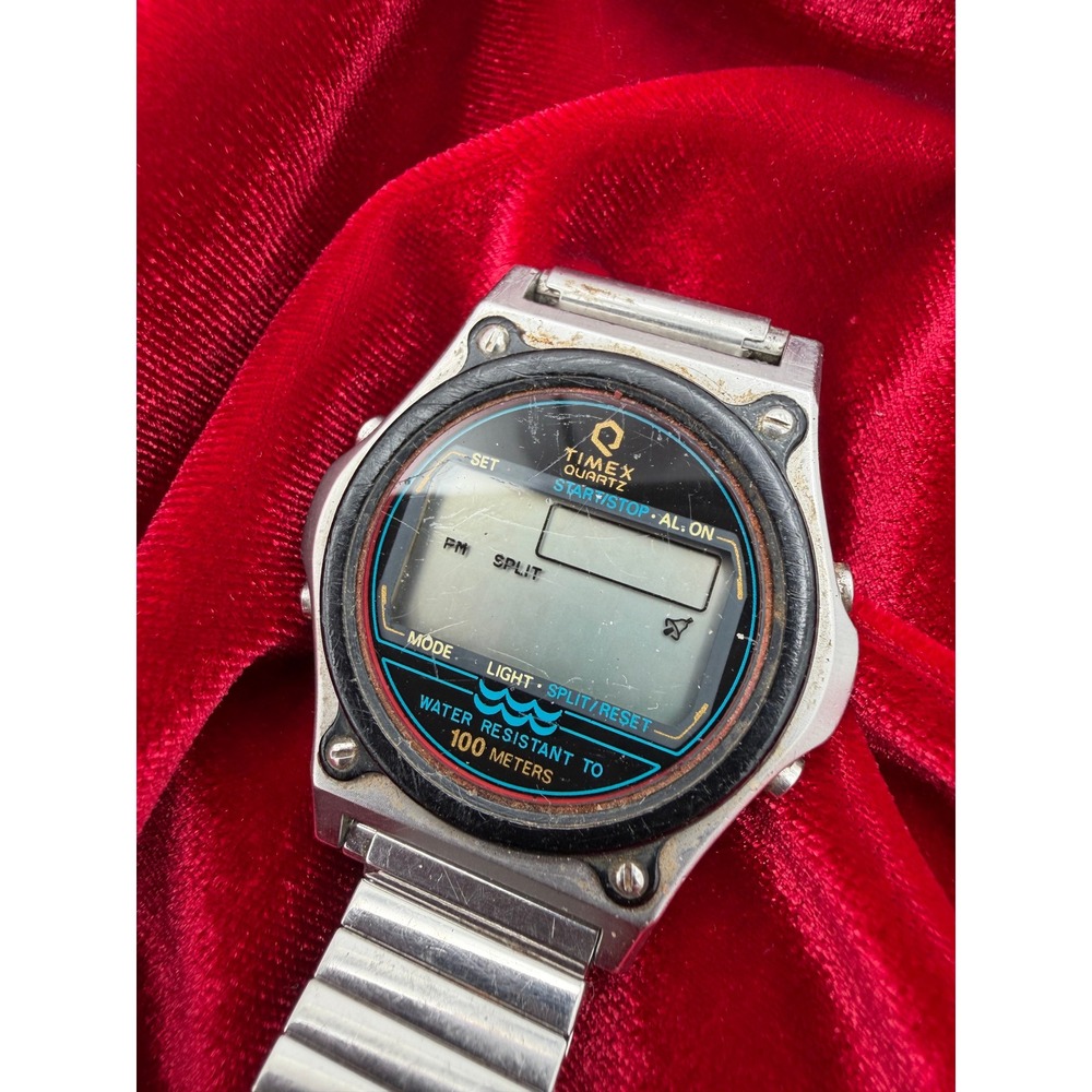 Vintage Timex Atlantis 100 Digital Watch Silver Tone Expansion Band Untested